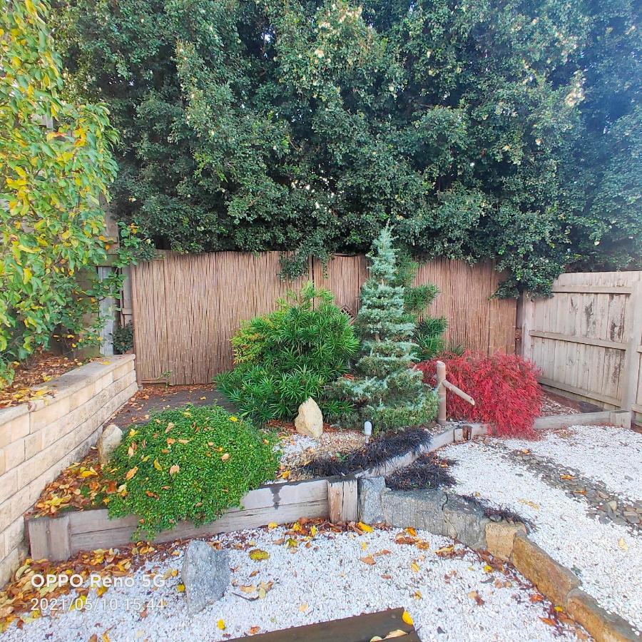 Japanese Bonsai Garden 2 Rooms Narre Warren Exterior foto